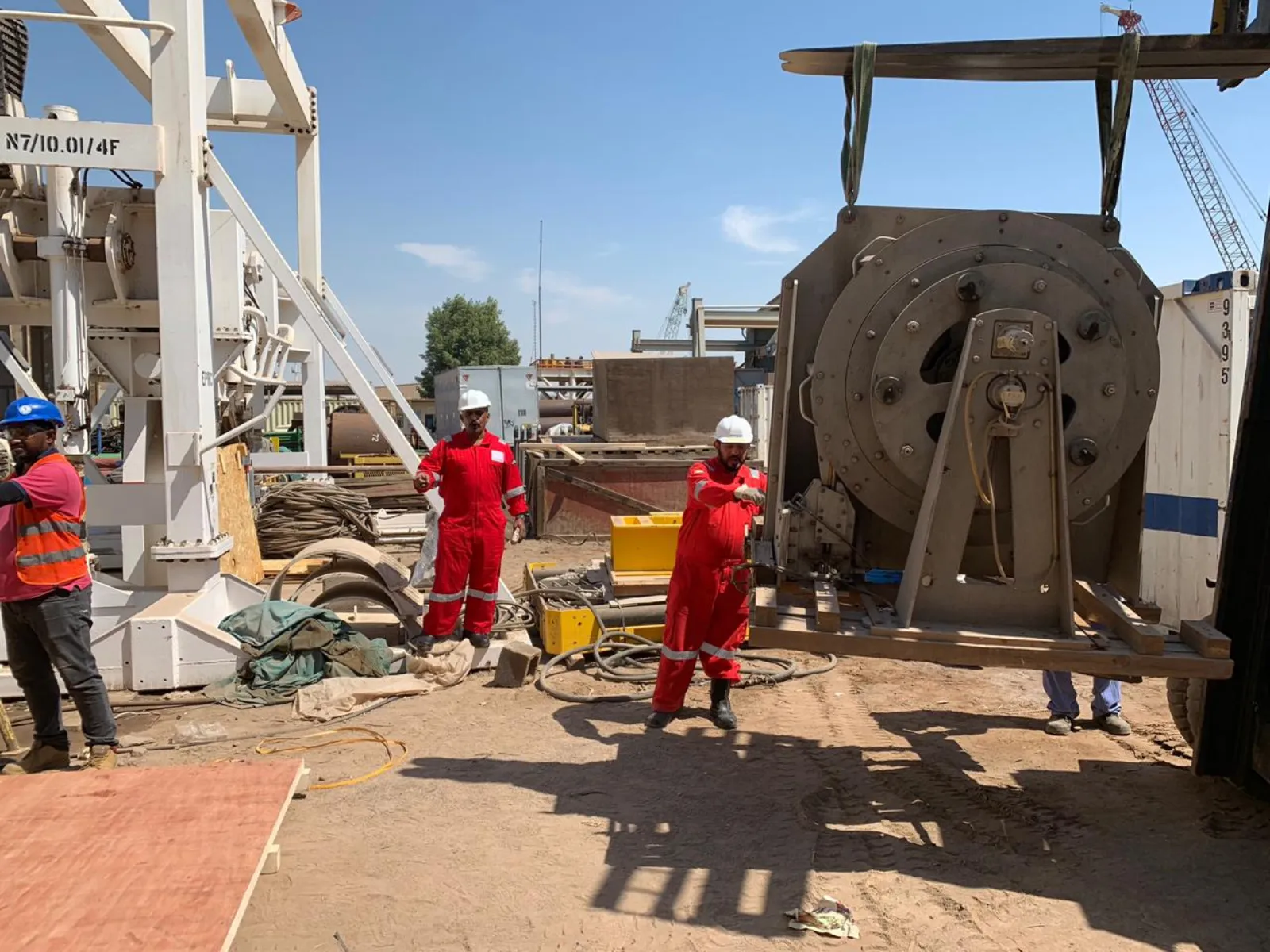 ASIANGEOS technicians servicing winch equipment
